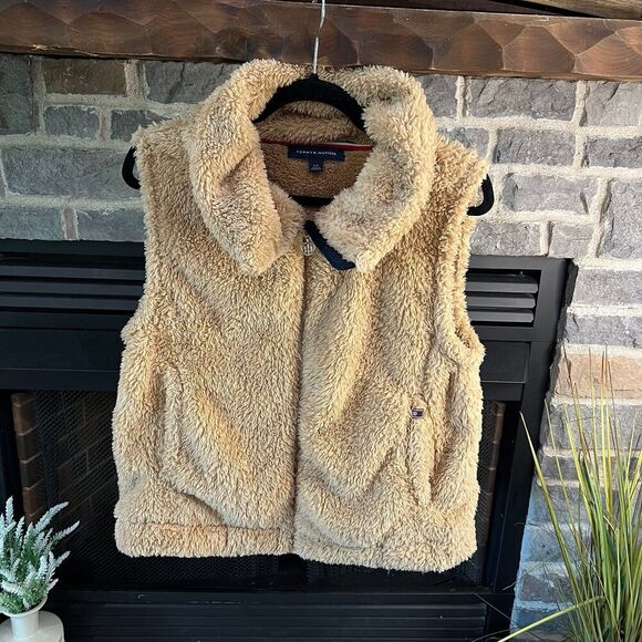 Tommy Hilfiger Vest - Picture 1 of 7